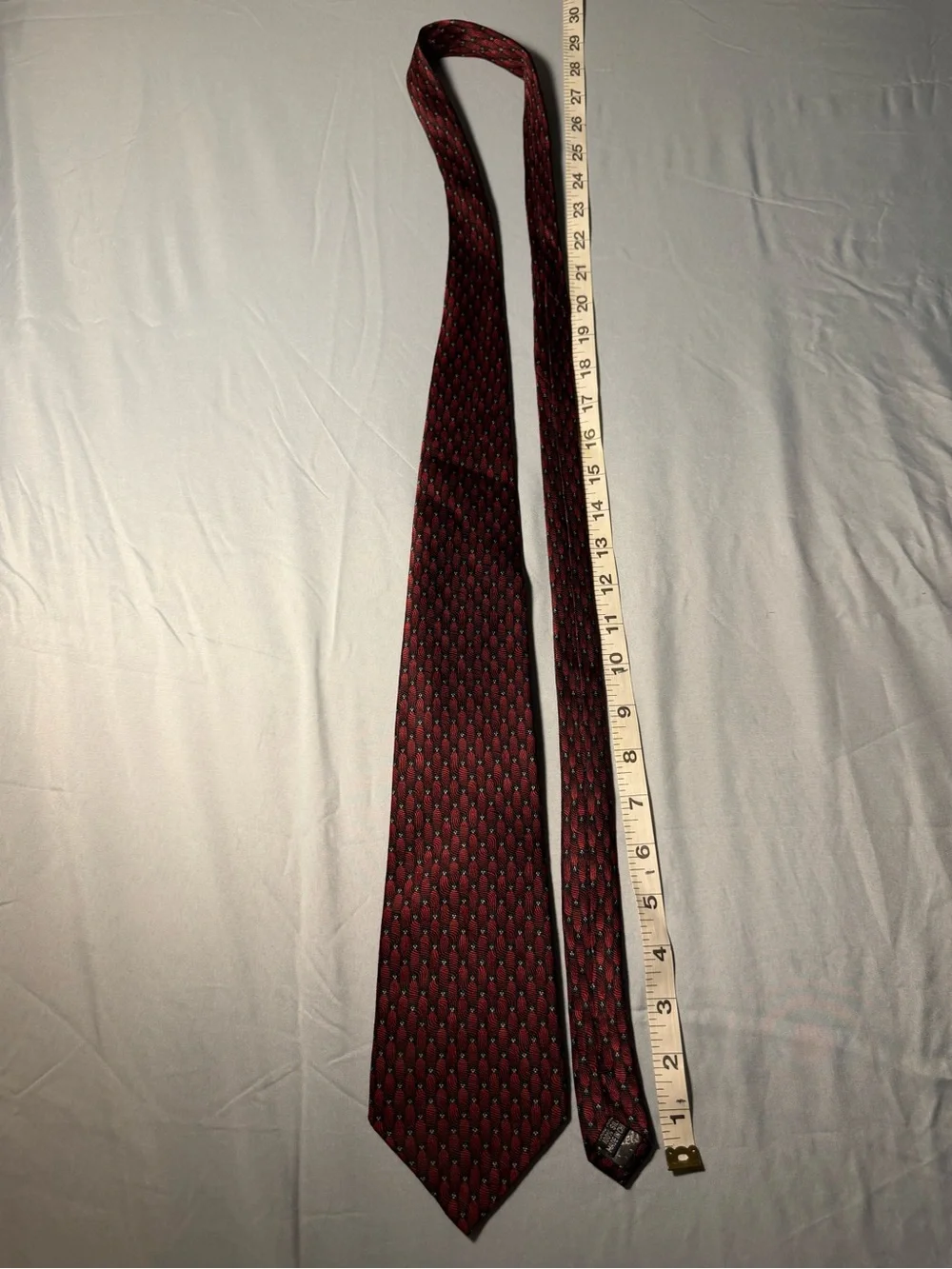 Keith Daniels Men's Red Textured Pattern Tie - Sophisticated Formal Accessory